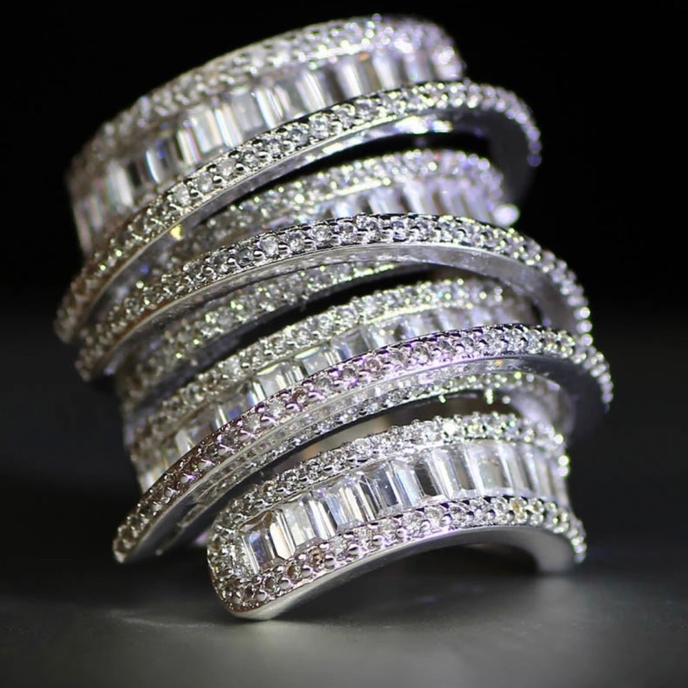 ✨✨ .925 Sterling Silver White Zircon Ring✨✨ - Picture 3 of 3